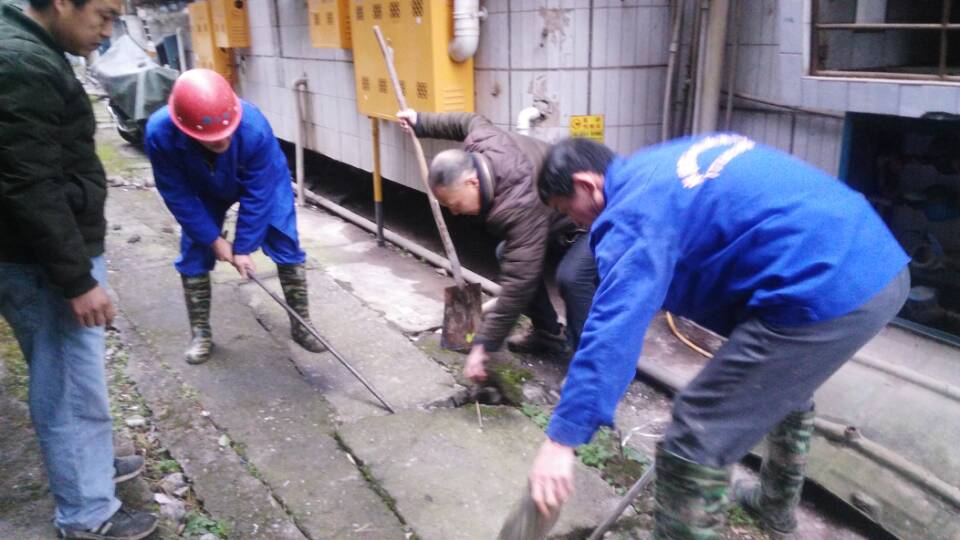 东河镇清掏化粪池、管道疏通一站式服务<高效><技术><可靠>