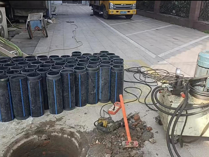 东河镇PE置换管厂家 DN315置换管 非开挖管短管置换